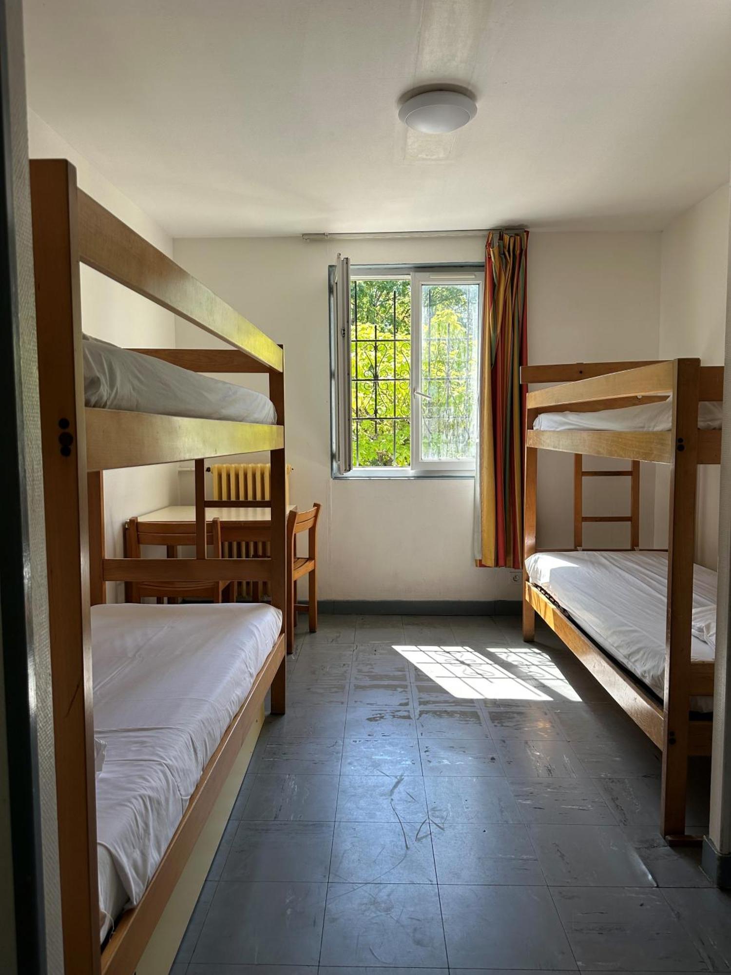 Hostal Hi *
